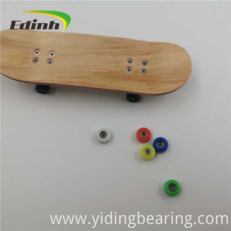 Mini Finger Skateboard Wooden Finger Board Bearings